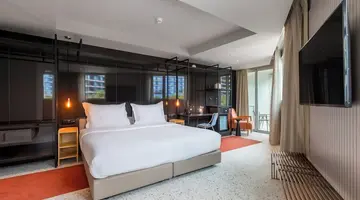 NEXT - Savoy Signature