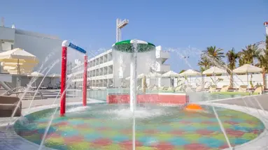 Nicholas Color Hotel