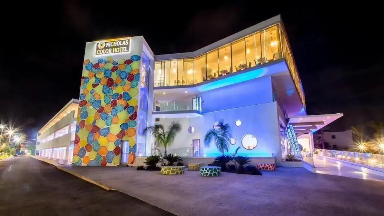 Nicholas Color Hotel