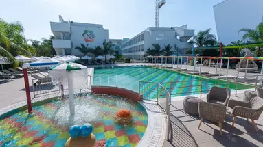Nicholas Color Hotel