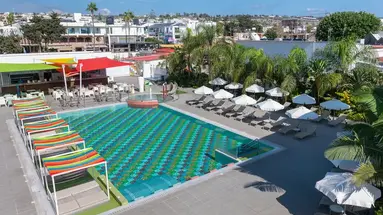 Nicholas Color Hotel