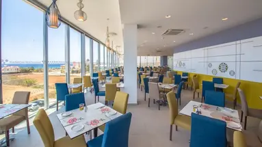 Nicholas Color Hotel