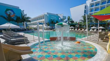 Nicholas Color Hotel