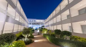 Nicholas Color Hotel