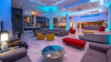 Nicholas Color Hotel