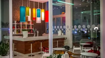 Nicholas Color Hotel