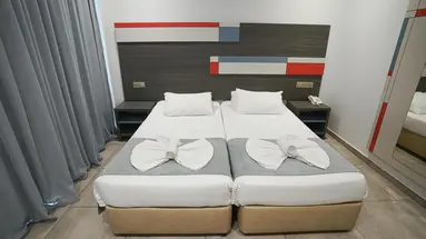 Nicholas Color Hotel