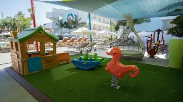 Nicholas Color Hotel