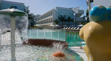 Nicholas Color Hotel