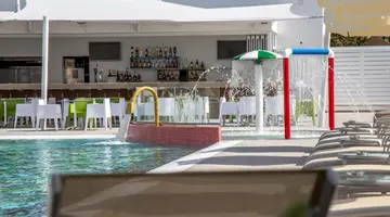 Nicholas Color Hotel
