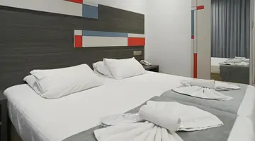 Nicholas Color Hotel