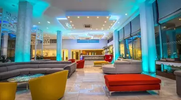 Nicholas Color Hotel