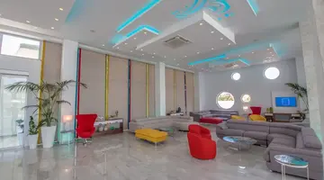 Nicholas Color Hotel