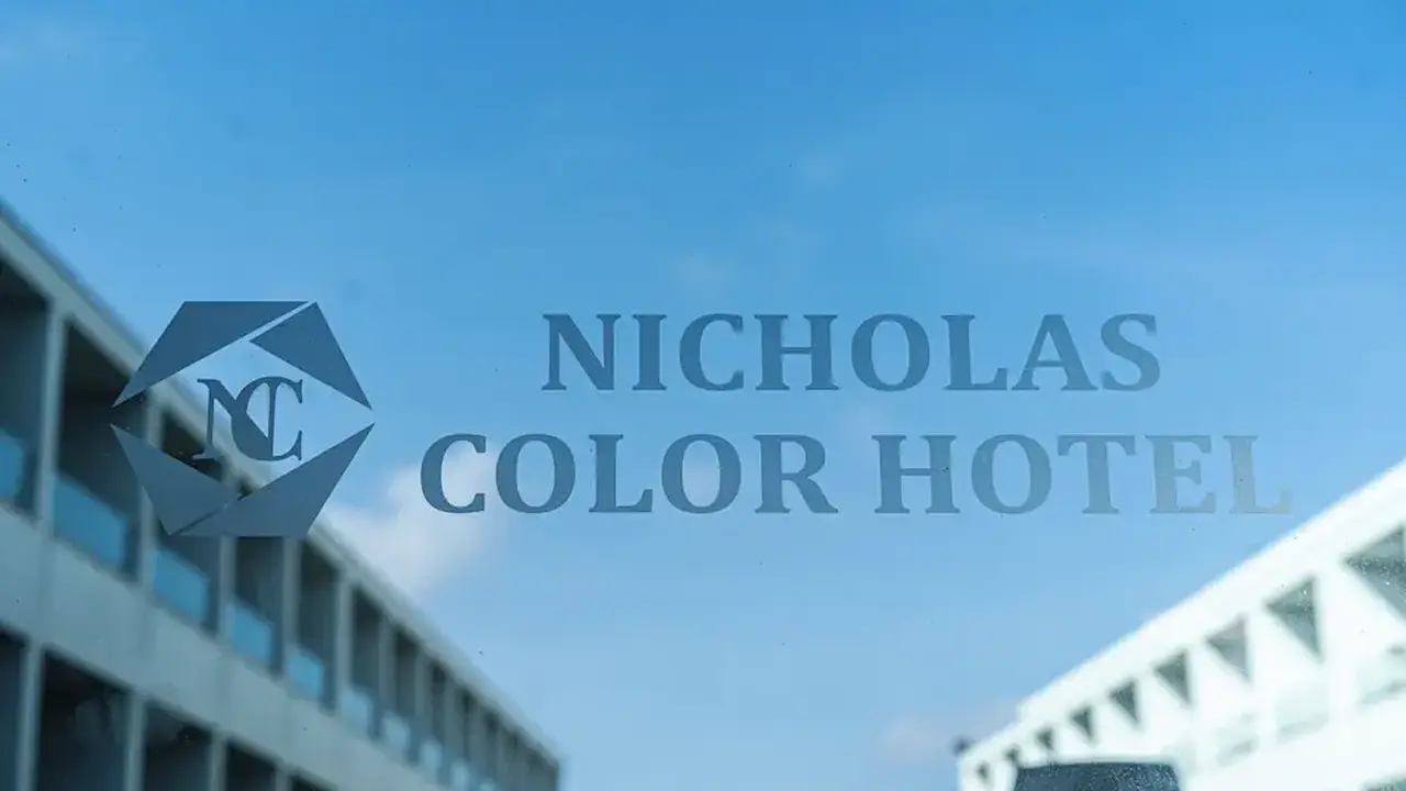 Nicholas Color Hotel