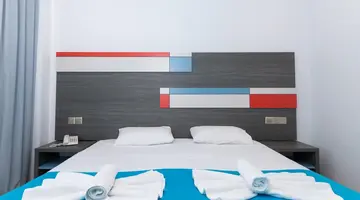 Nicholas Color Hotel