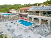 NICHOLAS PARK HOTEL
