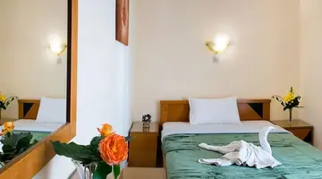 Nicolas Hotel