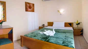 Nicolas Hotel
