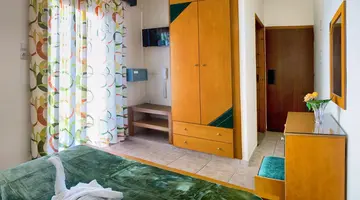 Nicolas Hotel