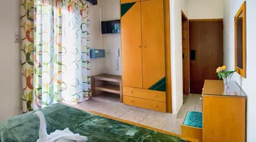 Nicolas Hotel
