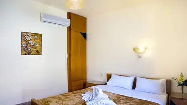 Nicolas Hotel