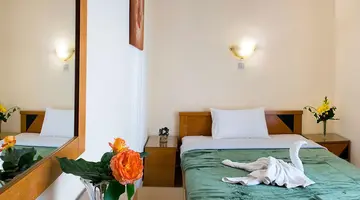 Nicolas Hotel
