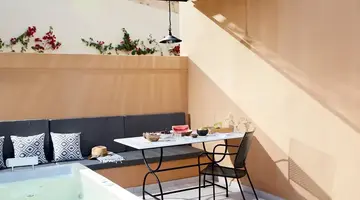 Nido, Mar-Bella Collection