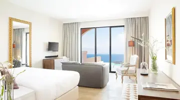 Nido, Mar-Bella Collection