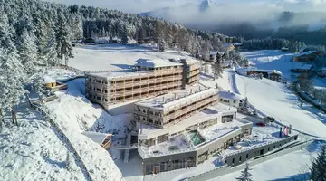 Nidum - Casual Luxury Hotel