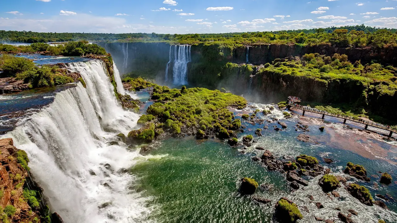Nieokiełznana przyroda - Manaus, Iguacu