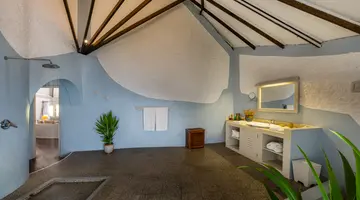 NIKA ISLAND RESORT & SPA