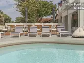 Nikon Boutique Hotel