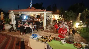 Nikos Apartments