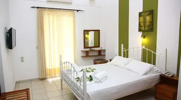 Nikos Apartments
