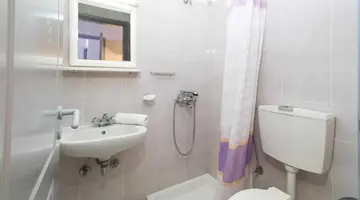 Nikos BNB