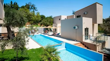 Ninos Serena Holiday Resort