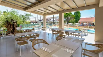 Ninos Serena Holiday Resort
