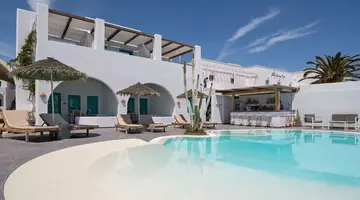 Nissia Apartments &amp Suites