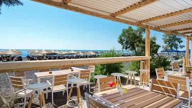 Nissia Apartments & Suites
