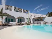 Nissia Apartments & Suites