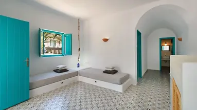 Nissia Beach Apartments and Suites