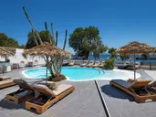 Nissia Beach Apartments and Suites