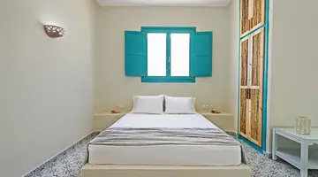 Nissia Beach Apartments and Suites