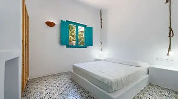 Nissia Beach Apartments and Suites