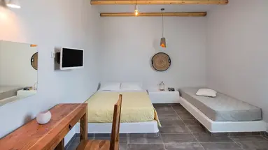 Nissia Beach Apartments and Suites