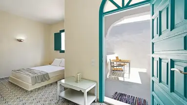Nissia Beach Apartments and Suites