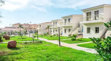 Nissiana Hotel and Bungalows