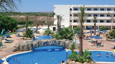 Nissiana Hotel and Bungalows