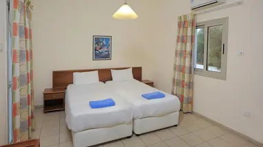 Nissiana Hotel and Bungalows