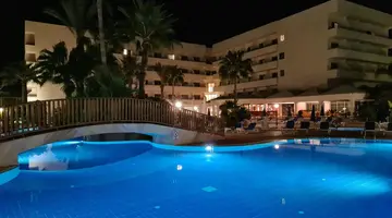 Nissiana Hotel and Bungalows